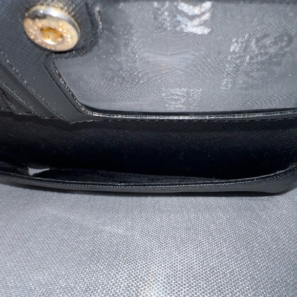 Micheal Kors wristlet/ wallet black 6 3/4 x 1 x 3 1/2 - Picture 12 of 12